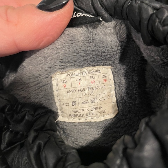 The Northface Icepick Primaloft Winter Snowboots - Picture 2 of 3